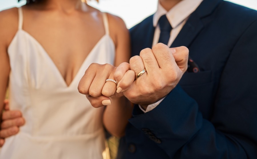 Comment optimiser ma contribution aux charges du mariage pour assurer l'équité financière ?